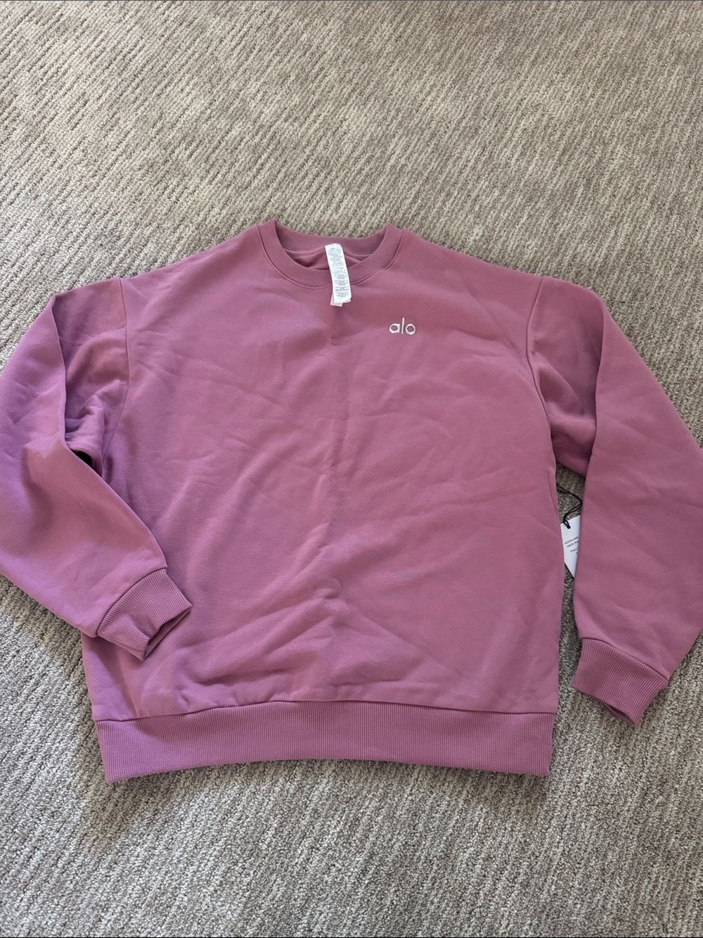ALO Yoga Accolade Crew Neck in Wild Pink Rose